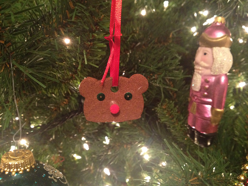 Illustration for article titled Weird Family Christmas Ornaments